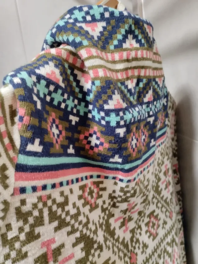 Jersey abierto estilo poncho multicolor