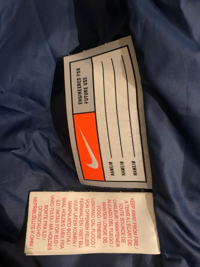 Chaqueta Nike Azul marino y azul