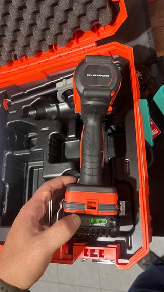 Atornillador Spit 18V con batería y cargador