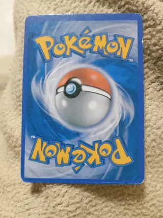 Carta Pokémon Sylveon V Golpe Fluido