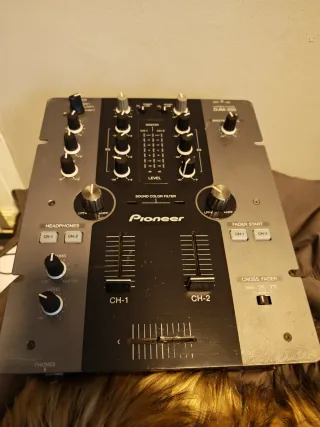 Mesa DJ Pioneer DJM-250
