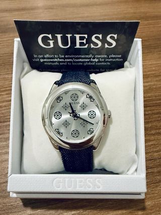 Conjunto Guess: Reloj, Collar y Pendientes