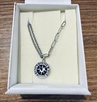 Conjunto Guess: Reloj, Collar y Pendientes