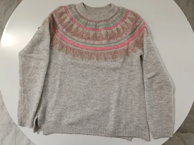 Jersey gris y rosa con hilo dorado