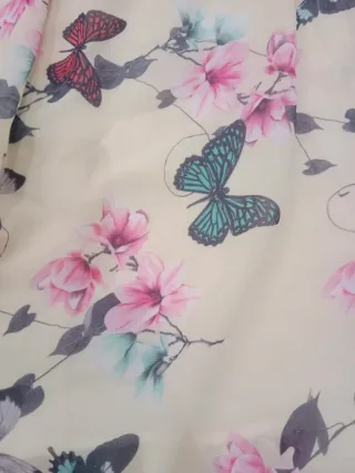 Camiseta tirantes flores y mariposas