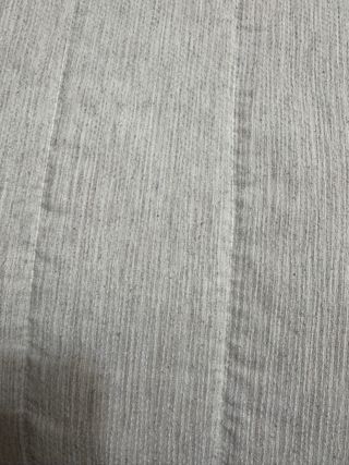 Colcha Cama 1.50 Beige y Dorado la manta no esta i