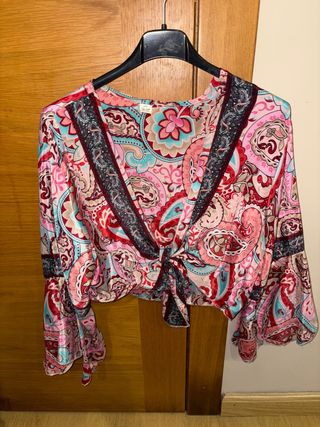 Blusa estampada manga larga