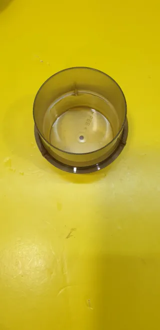 Base,espátula, mariposa y cubilete