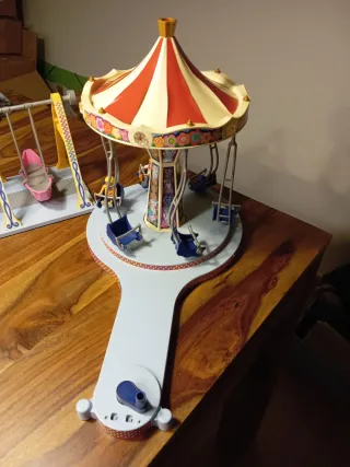 Tiovivo Playmobil con altalene