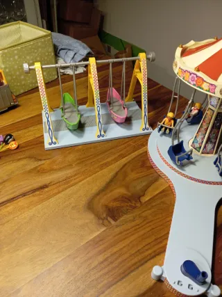 Tiovivo Playmobil con altalene