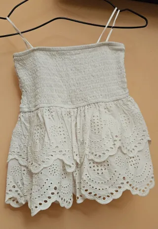 Blusa sin mangas con bordado