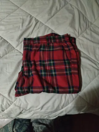 Pantalón cuadros Bershka rojo y verde