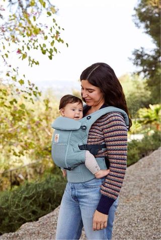 Mochila Ergobaby Porteo Gris