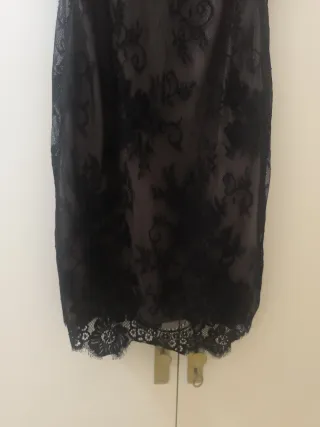 Vestido de fiesta negro con encaje