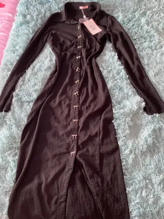 Vestido negro largo con botones