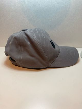 Gorra Nike Gris