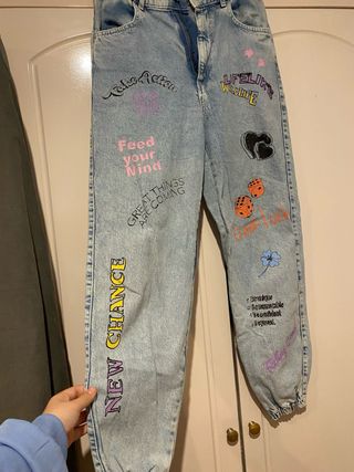 Pantalón vaquero ancho con goma