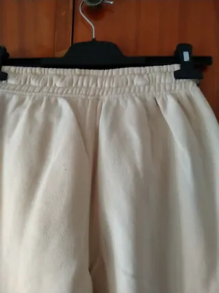 Pantalones deportivos beige mujer