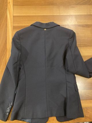 Tailleur nero con gonna elasticizzato