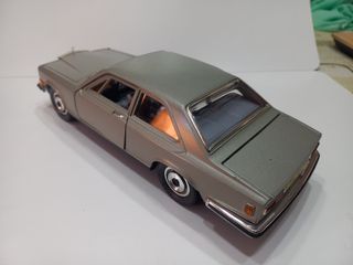 Burago Rolls Royce Camargue 1/22
