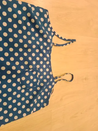 Camiseta tirantes azul lunares