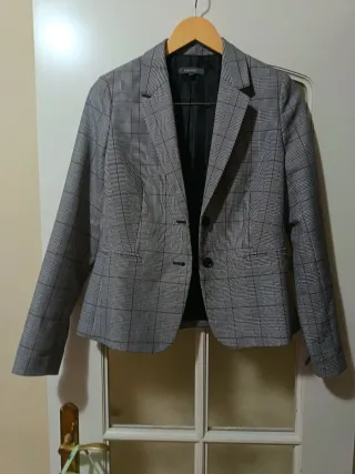 Chaqueta cuadros gris y roja T.36