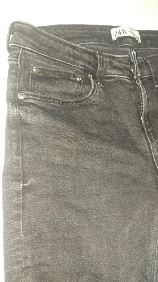Pantalón vaquero negro Zara Talla 38