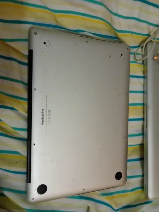 Ordenador Apple Plata para piezas no encende