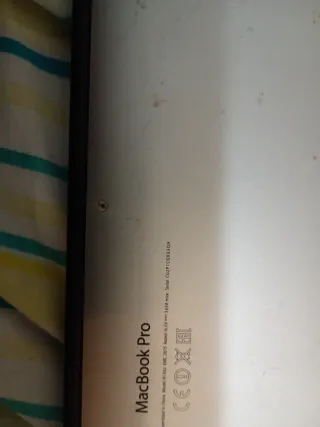 Ordenador Apple Plata para piezas no encende