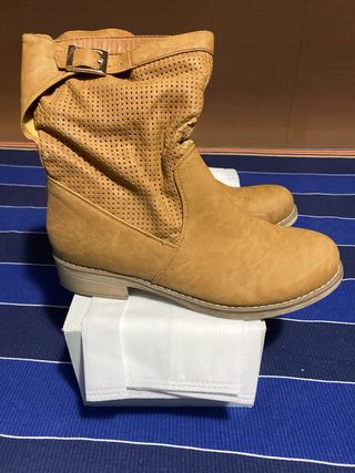 Stivaletti donna color cuoio 39