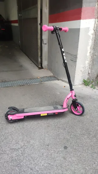 Patinete Eléctrico Rosa para Niños