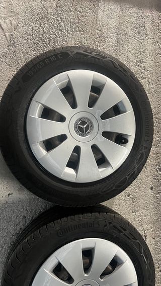 Llantas Mercedes Benz Vito casi nuevas