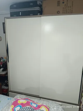 Armario Ikea puertas correderas y cajones