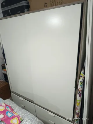 Armario Ikea puertas correderas y cajones