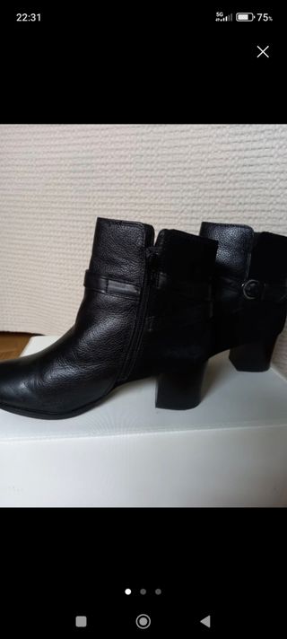 Botines de piel-ante negros