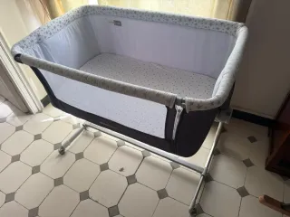 Minicuna colecho Jané Babyside + colchón, sabanas