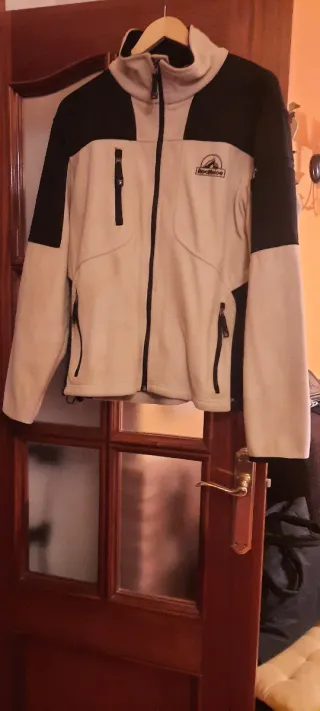 Forro Polar Roc Neice Beige y Negro