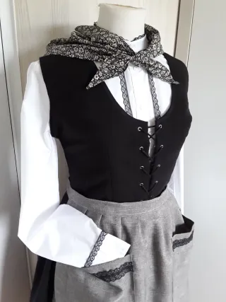 TRAJE BASERRITARRA- CASERA "160 EUROS "