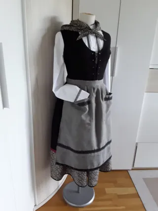 TRAJE BASERRITARRA- CASERA "160 EUROS "