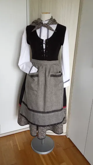 TRAJE BASERRITARRA- CASERA "160 EUROS "