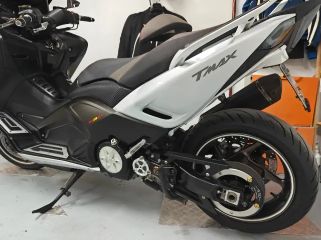 Emblema 530 para Boomerang lateral Yamaha Tmax 530
