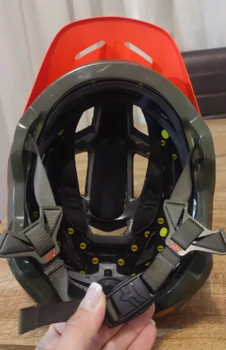 Casco FOX MTB apenas sin uso.