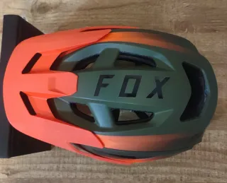 Casco FOX MTB apenas sin uso.