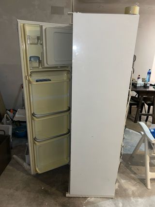 Nevera blanca en Calpe