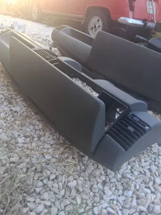 2 "SALPICADEROS DE RENAULT 11 TURBO"