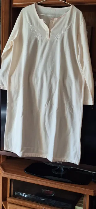 Camisón de franela beige