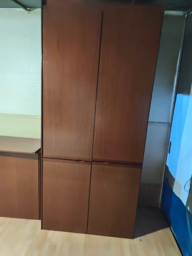 Mueble de comedor de madera