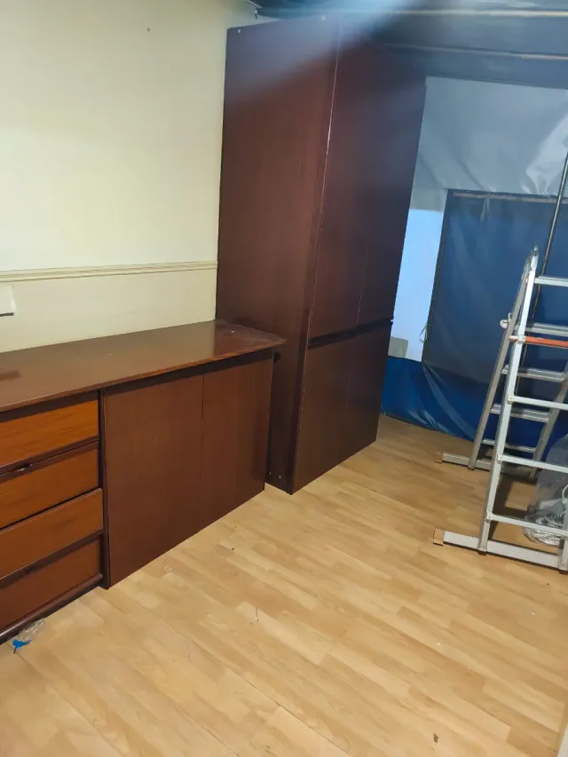 Mueble de comedor de madera