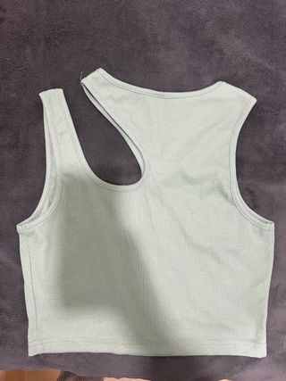 Camiseta verde asimétrica de Shein