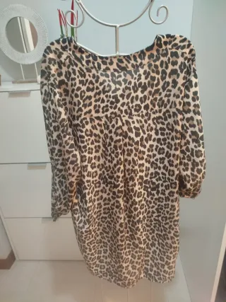 Blusón con estampado animal print